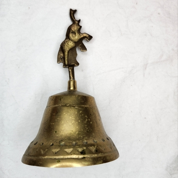 Antique brass circus elephant bell - Picture 2 of 6